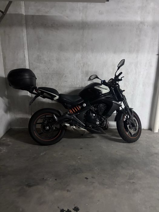 Kawasaki er6n 2011