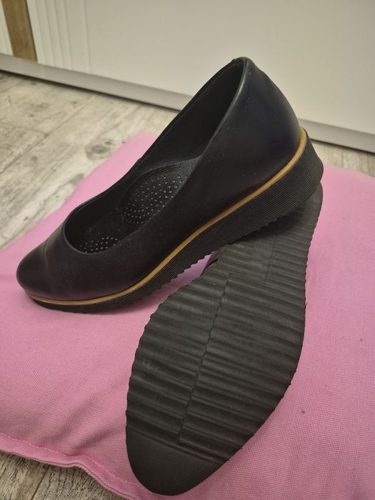 Buty skórzane roz 36 czarne