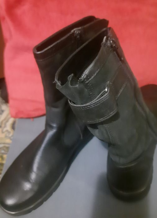 Жіночі чоботи ECCO.