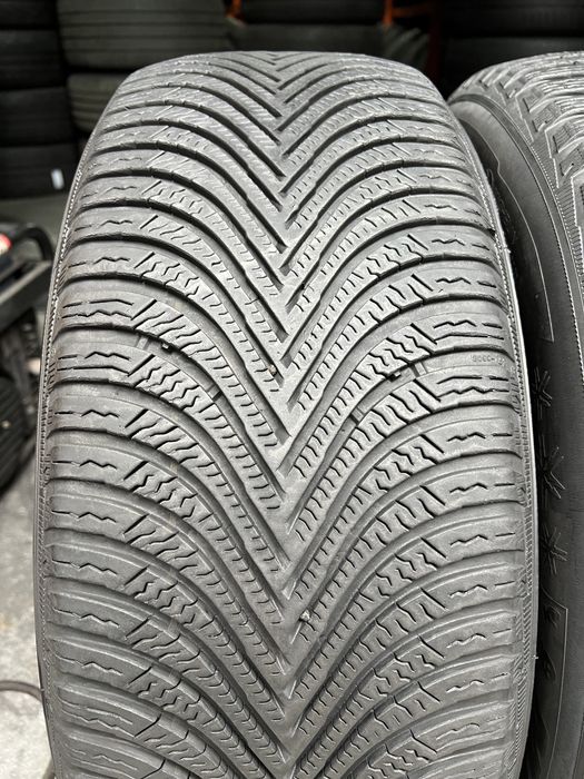 Шины зимние 225/55/R17 Michelin Alpin5