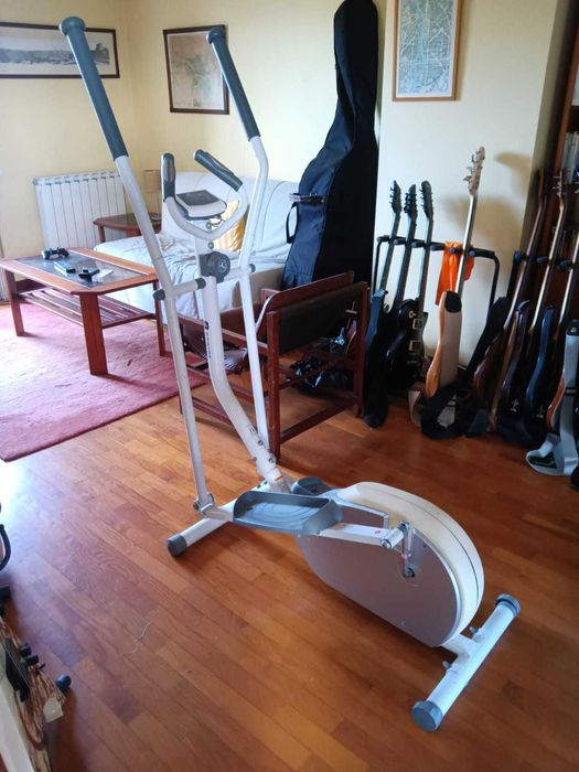 Bicicleta eliptica marca DOMYOS VE 200 practicamente sem uso