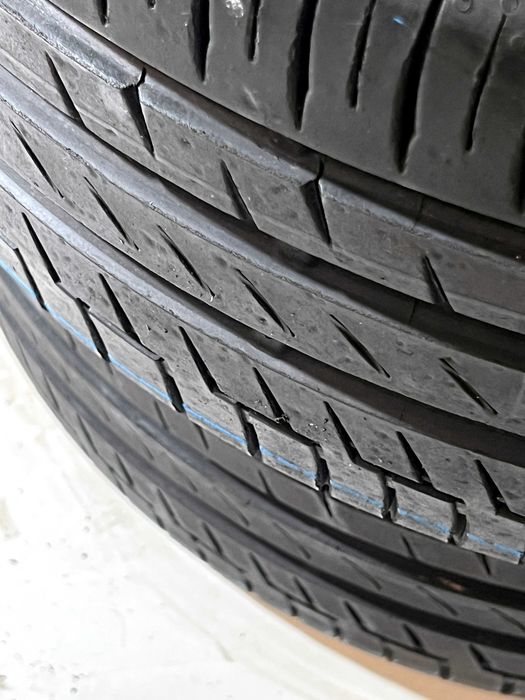 Pneus Continental Premium Contact 6 - 225/40/18 - Como NOVOS