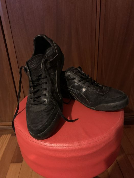Ténis Asics pretos pouco usados