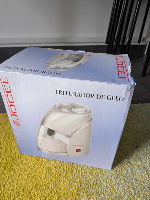 Picador de Gelo Elétrico (como NOVO)