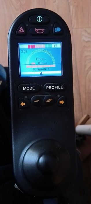 Komfortowy wózek elektryczny z regulacjami