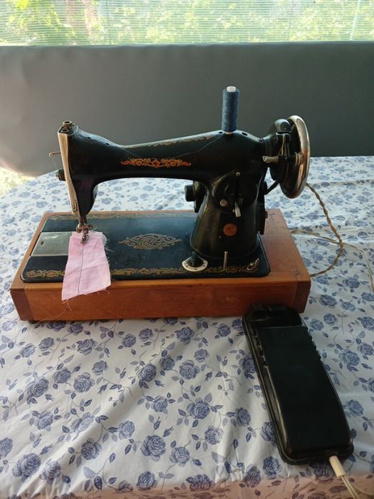 Швейна машина єлектрична