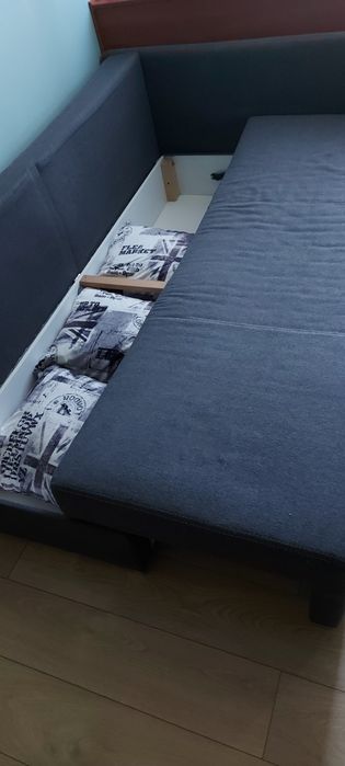 Używany sofa,narożnik,poduchy,pufa.