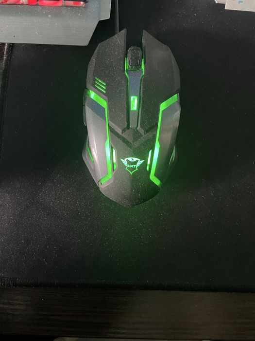 ПК, монітор, клавіатура з мишкою