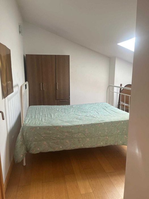 Cama de casal com colchão completa