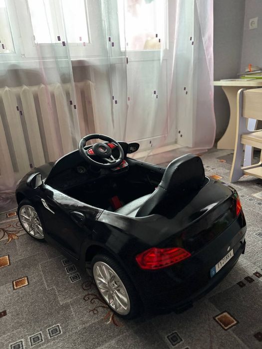 Детский электромобиль