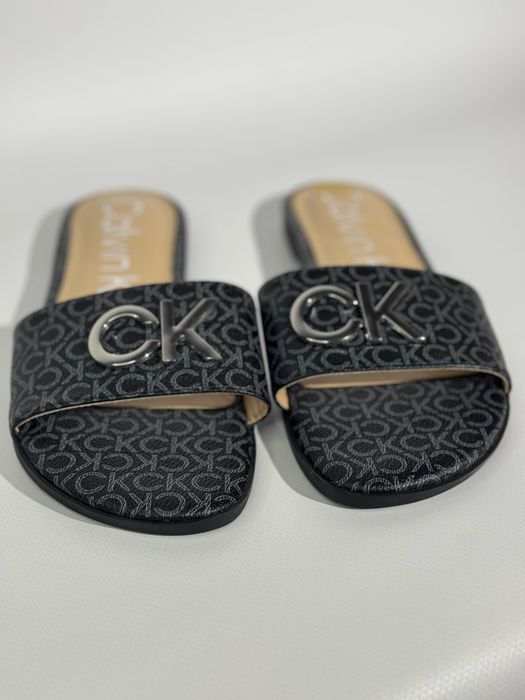 Шльопанці Calvin Klein