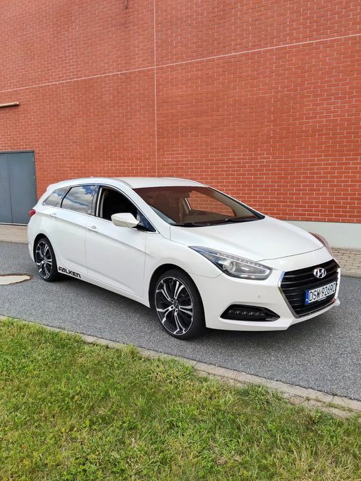 Hyundai i40 Hyundai i40 kombi , 1.7 CRDI -141 KM, Biała perładwa komplety kół