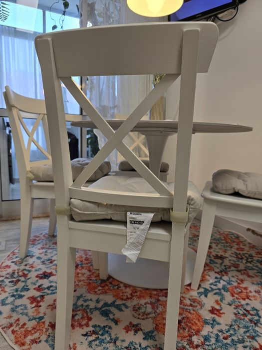 4 cadeiras ikea com almofadas