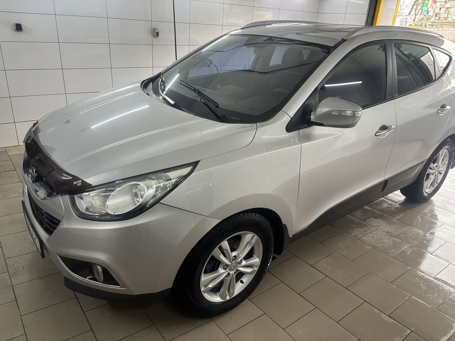 HYUNDAI IX35 ідеальний стан