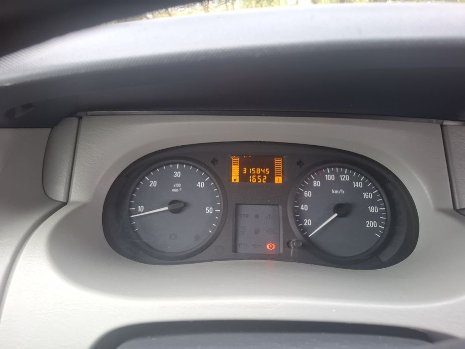 Opel vivaro 2,0cdti 114km long.