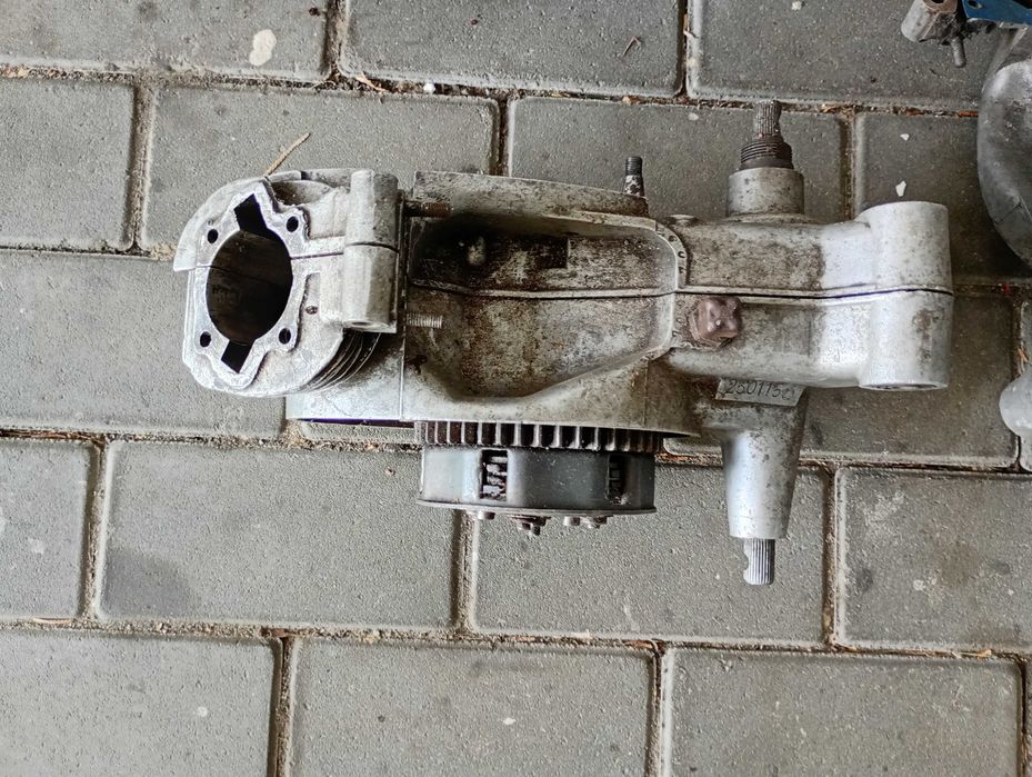 SIMSON SR 2 rama, silnik, bak, gażnik skrz. biegów luzem, inne