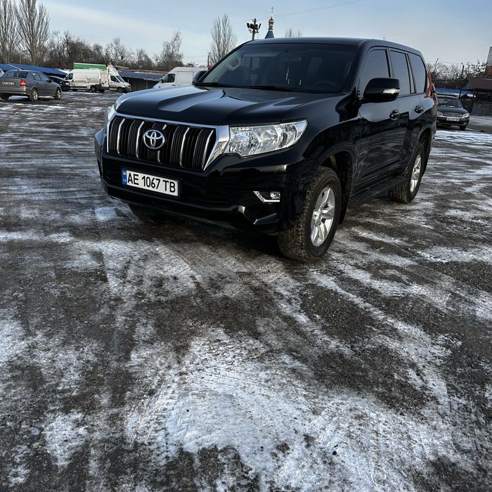 Продаю Toyota Land Cruiser Prado 2018.