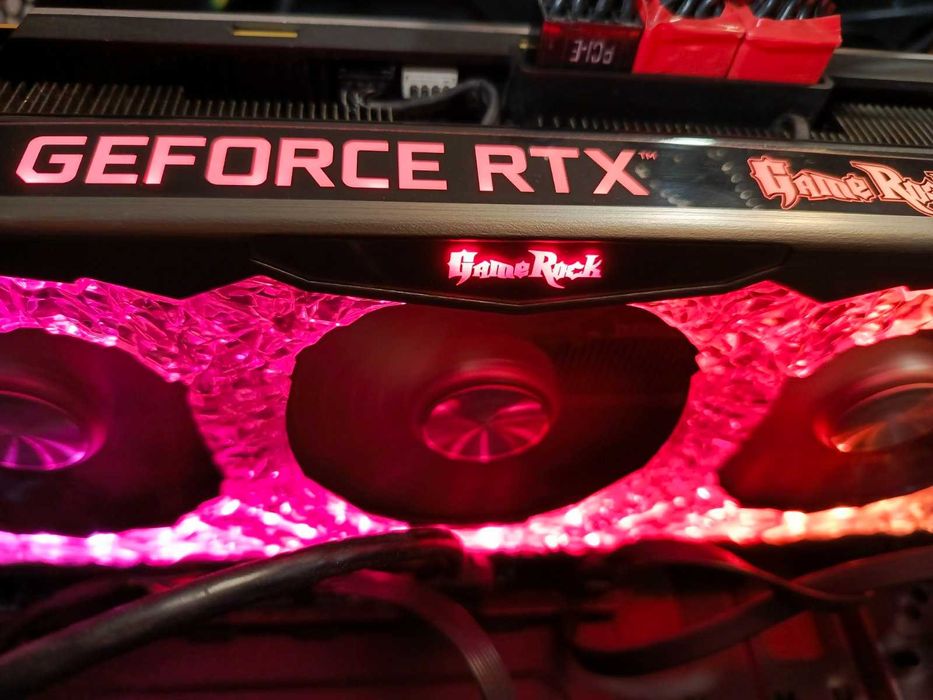 Отличная игровая видеокарта PALIT RTX 3080 GameRock 10G GDDR6X 320-bit