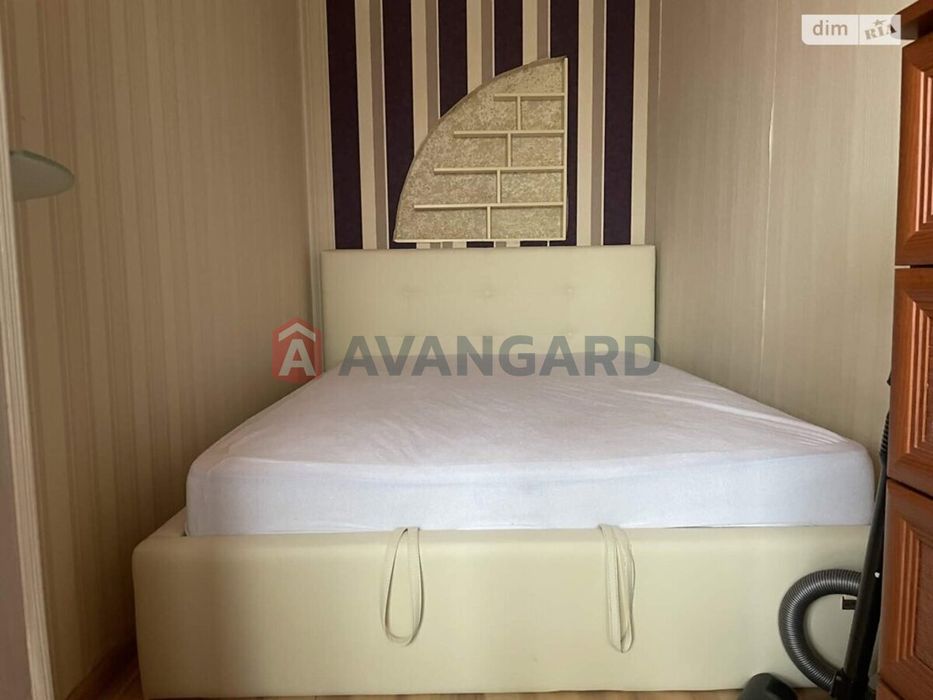 Продам 3шку В центрі Пісків! Ваучер ТАК!