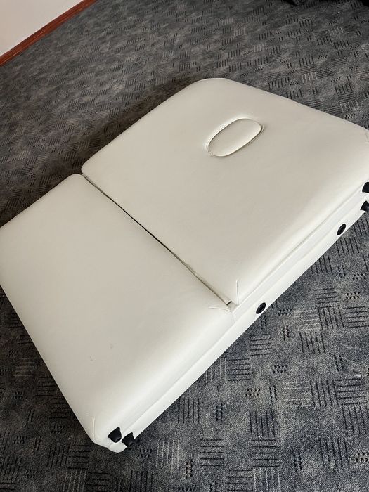 Продам массажный стол,кушетка косметологическая