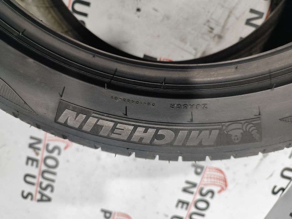 2 pneus semi novos 245-40R17 Michelin - Oferta dos portes
