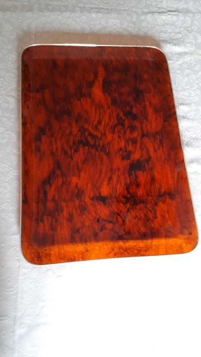 Amber-Colored Table Tray443703831173550081