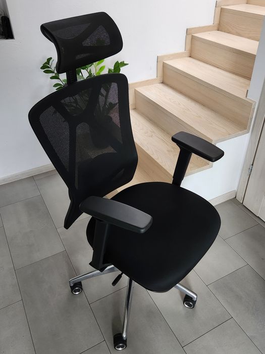 Fotel biurowy ergonomiczny  regulowany