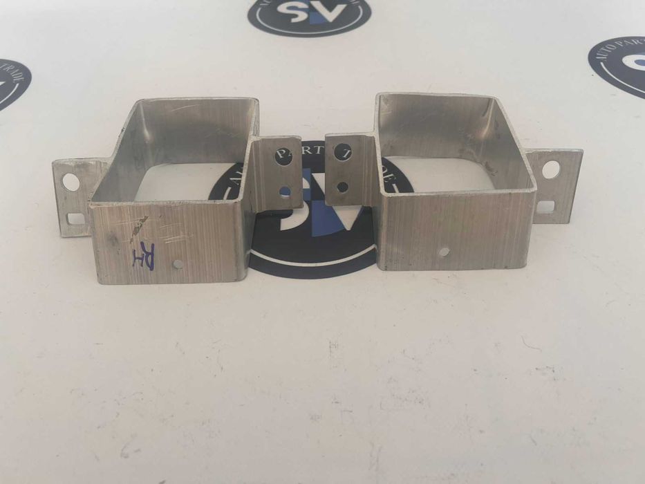Кріплення підсилювача BMW X3 G01 X2 G02 нижнього 51117399913 51117399914 51118070484 квадрат алюміній 51118070483