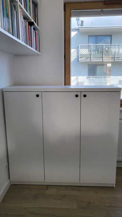 Komoda biała, 3 szuflady w środku