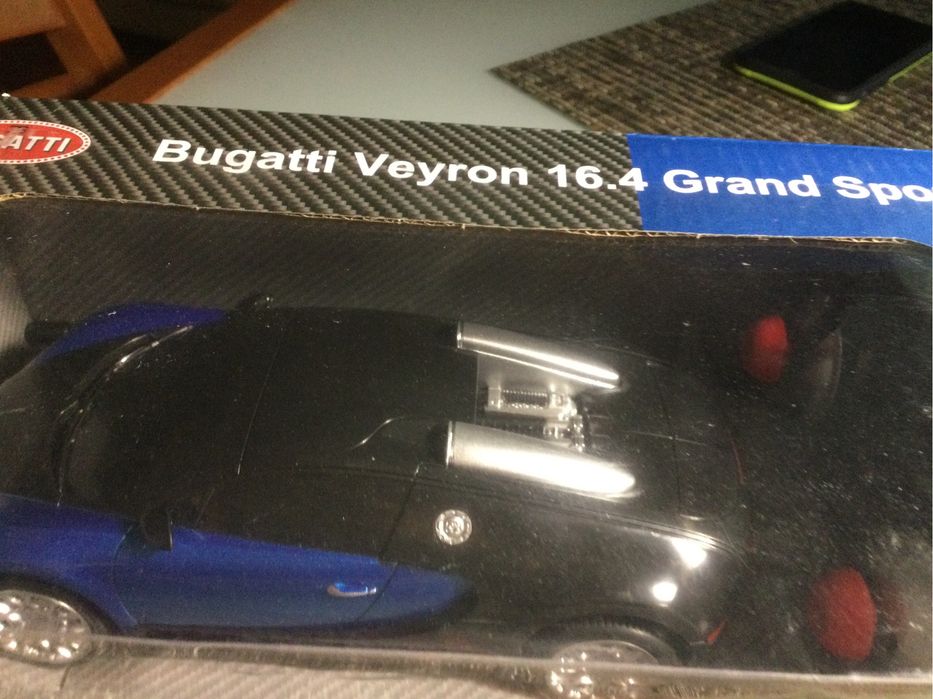 Машина Bugatti на радиоуправлении