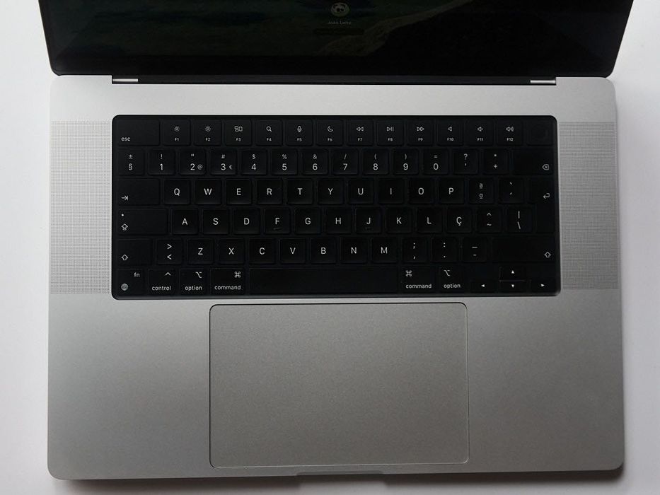 MacBook Pro M1 – 16 Inches – 512 GB – 16 GB RAM64354218661891122