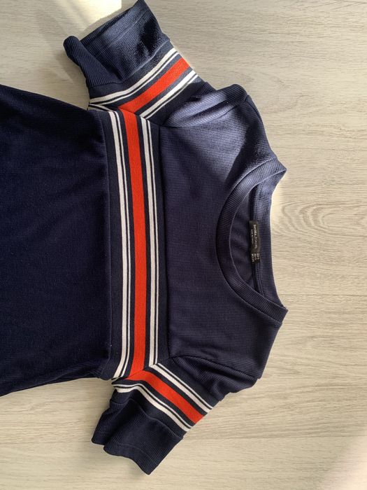 Granatowa sukienka Bershka