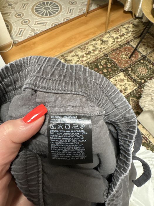 Продам джинси- штани  відомого бренду  Н&M