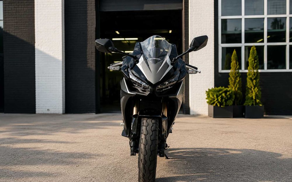 Honda CBR400R, 2022 рік, ABS