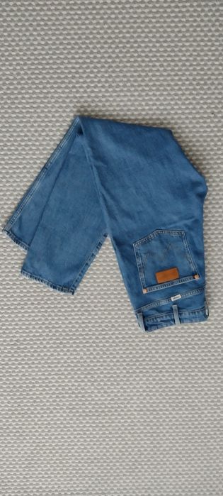 W31 L32 Wrangler Walker jeansy spodnie High Rise Slim