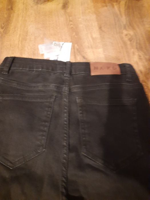 Spodnie czarne jeans NA-KD rozm. 38 nowe