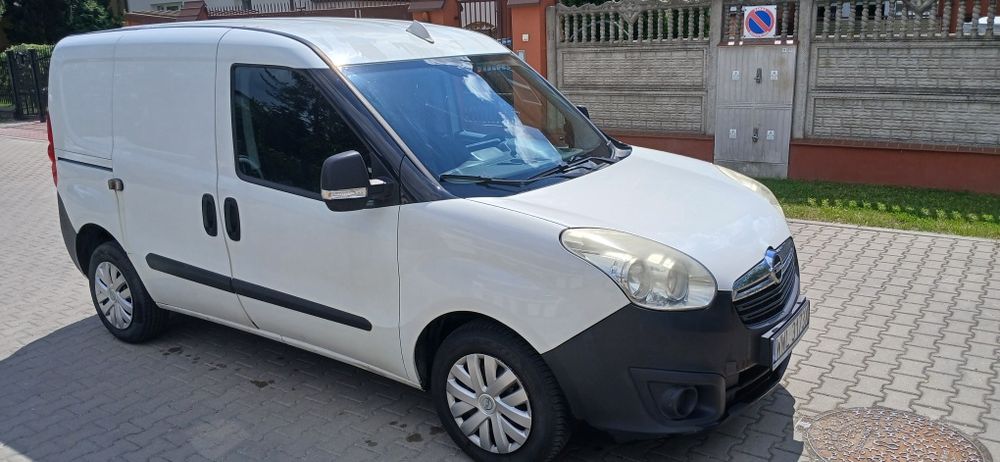 Opel Combo 2014r  1.3 (duży pobór oleju)