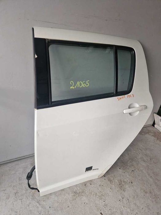 Suzuki Swift MK6 Drzwi Tył Lewe