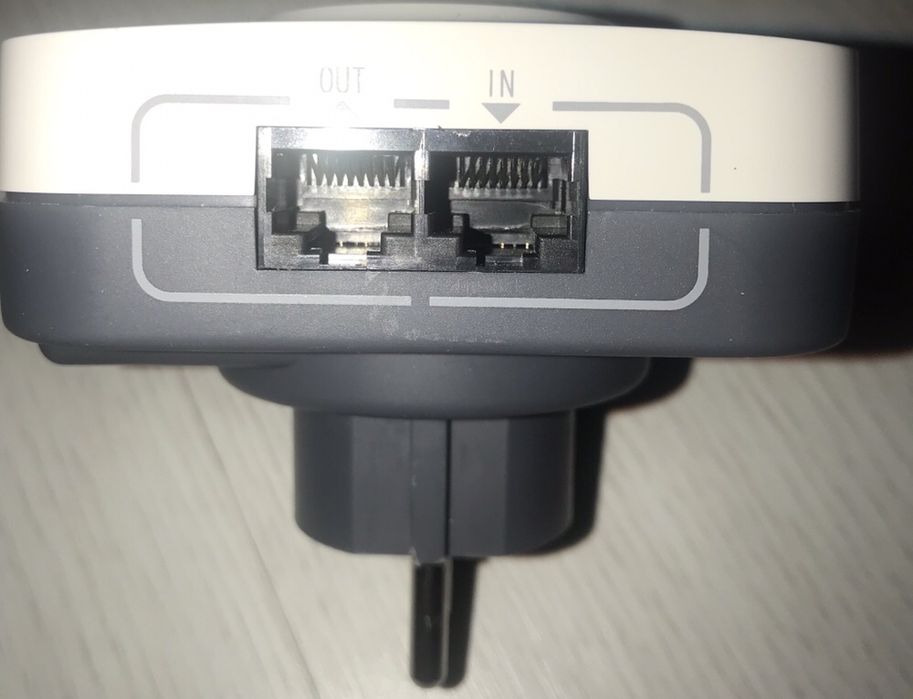 Legrand Power Outlet with Network Connection435648216234076165