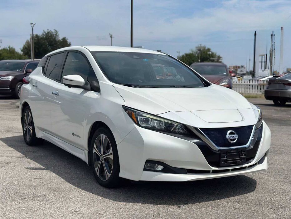 Nissan LEAF      2018