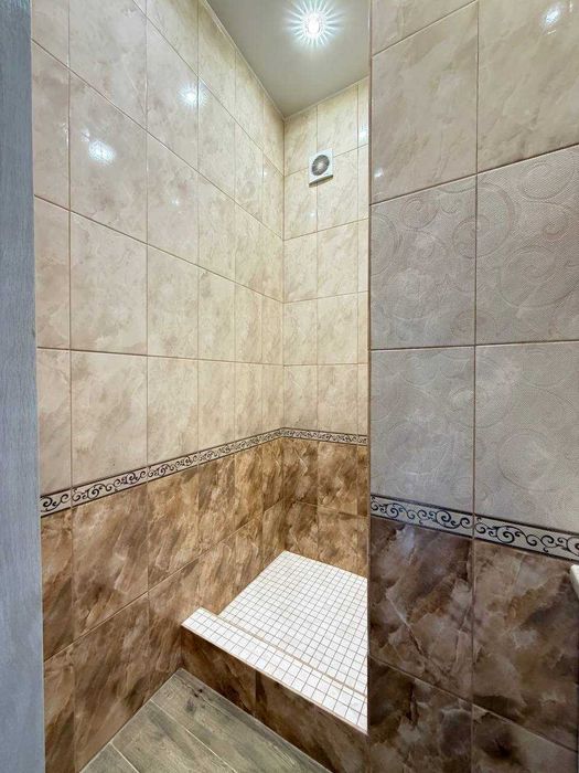 Продаж 2-кімнатної квартири на 17 кварталі.Сталінка.