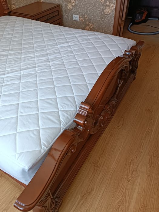 Кровать с ламелями и матрасом