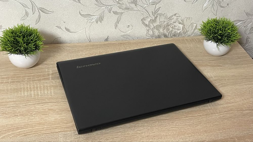 Ноутбук Lenovo IdeaPad 100-15IBD / 8 GB RAM / Nvidia GeForce 920M / 2 год. акб