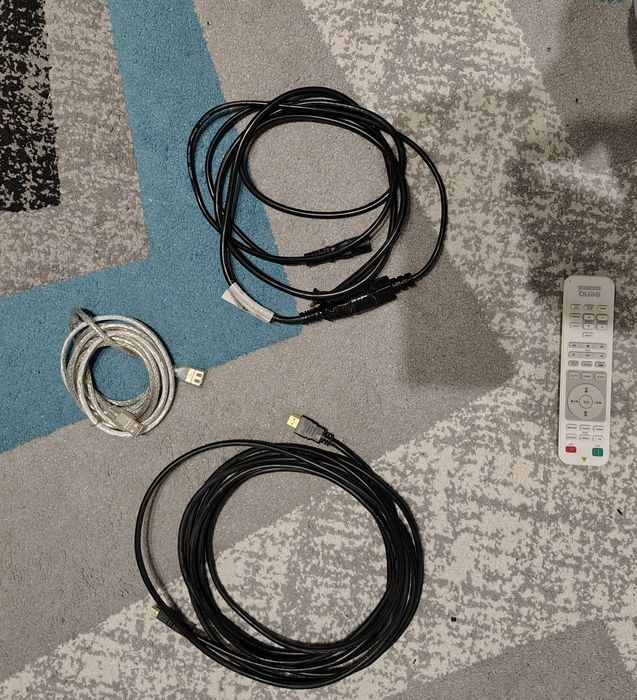 Projektor z tablicą interaktywną