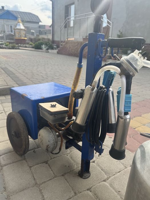 Продам доїльний апарат