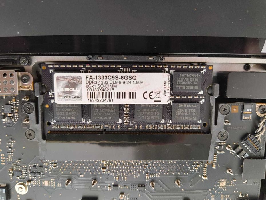 Apple MacBook Pro 17 Early 2011 — i7 QUAD CORE — 16GB RAM — Funcional