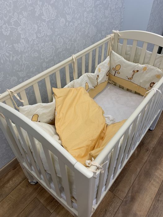 Дитяче ліжечко Верес ЛД-10 + матрац + постіль, колеса