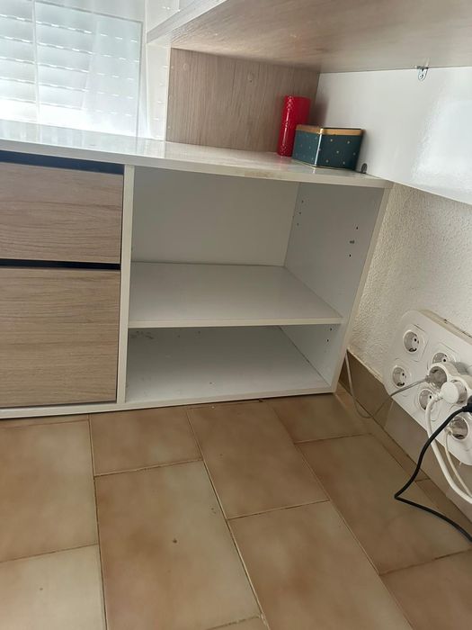 Secretaria grande c/ arrumação