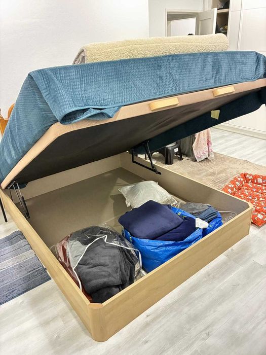 Cama 200x160 (3 meses de uso somente)
