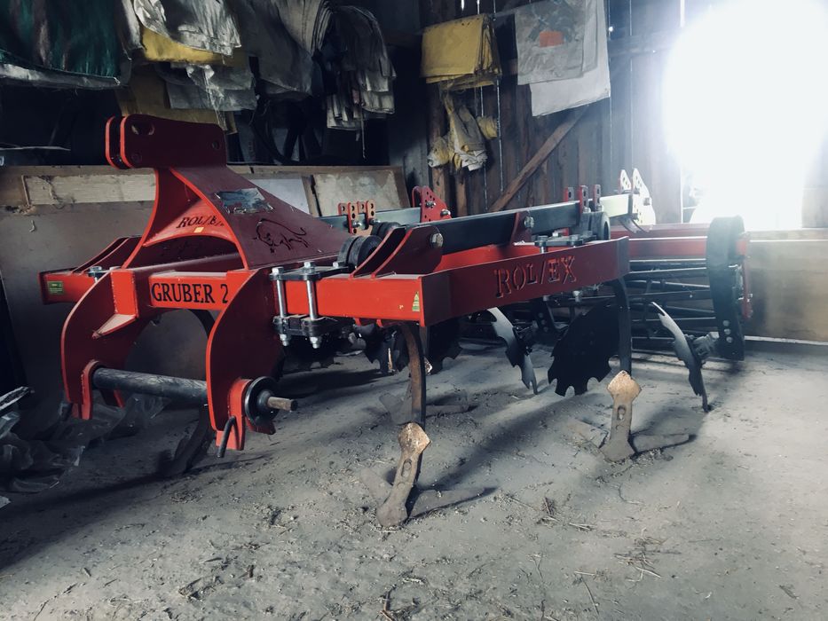 Likwidacja gospodarstwa: siewnik , plugi, foliarka , agregat sciernisk